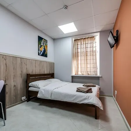Ostriv Hostel *