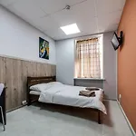Ostriv Hostel *