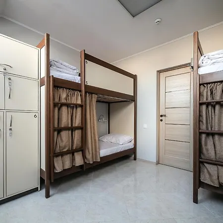 Ostriv Hostel *